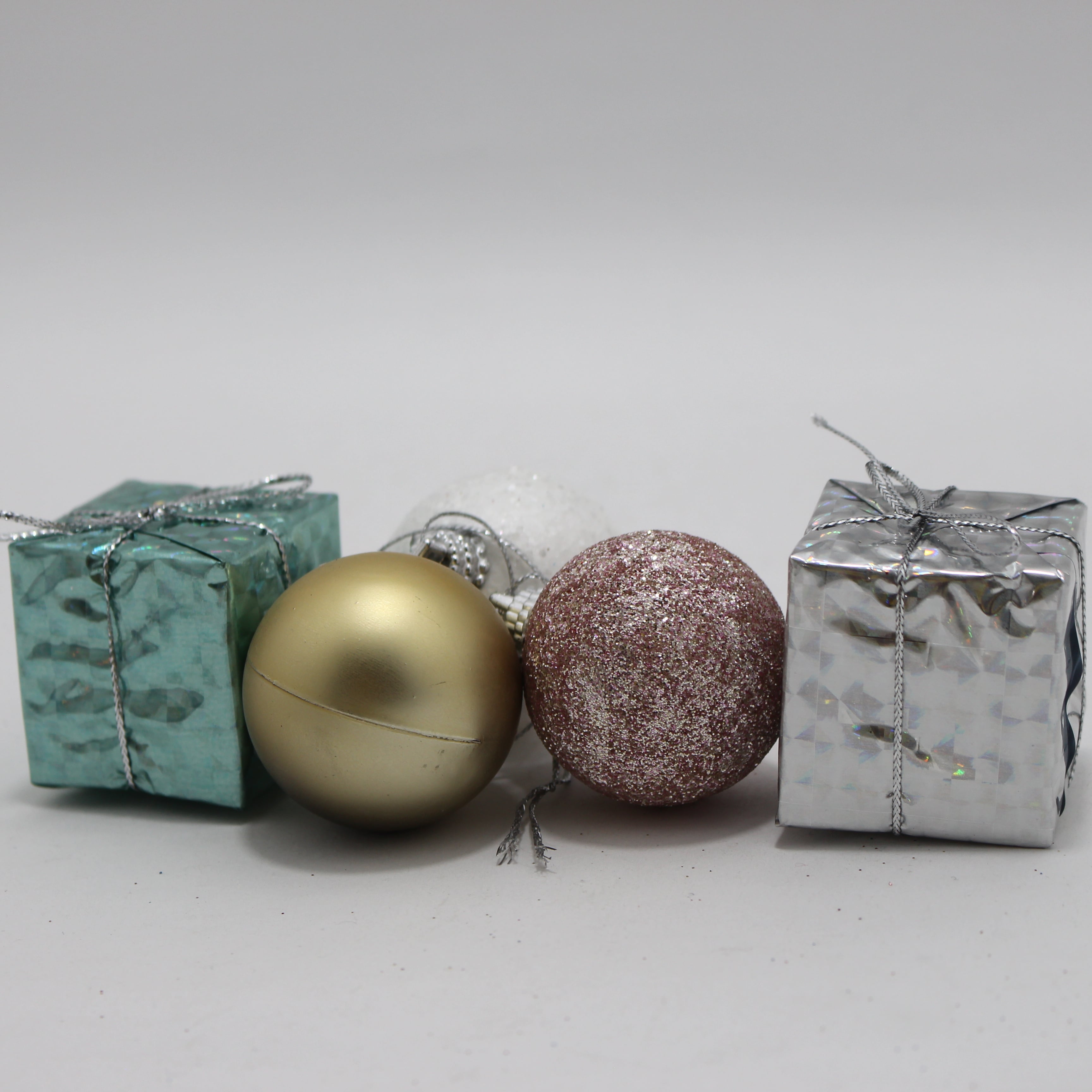 Set Surtido De Bolas Navidenas Regalo